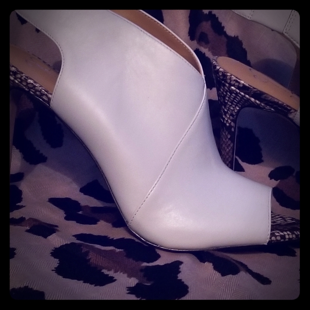 Jessica Simpson heels 10M